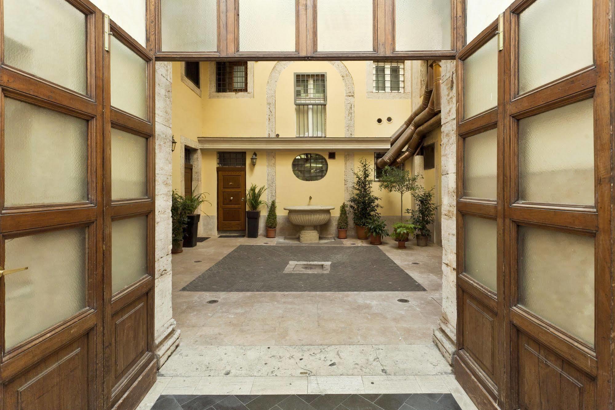 Navona Suites Рим Екстериор снимка